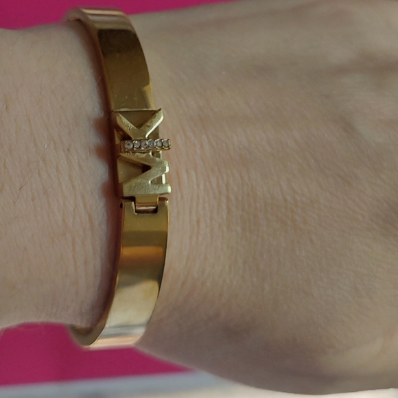 Michael Kors Turnlock Bracelet - Picture 3 of 5